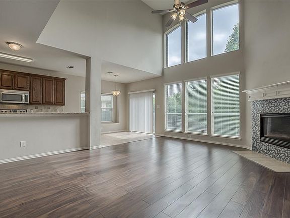 2nd image of 3100 Crossridge Dr #3100