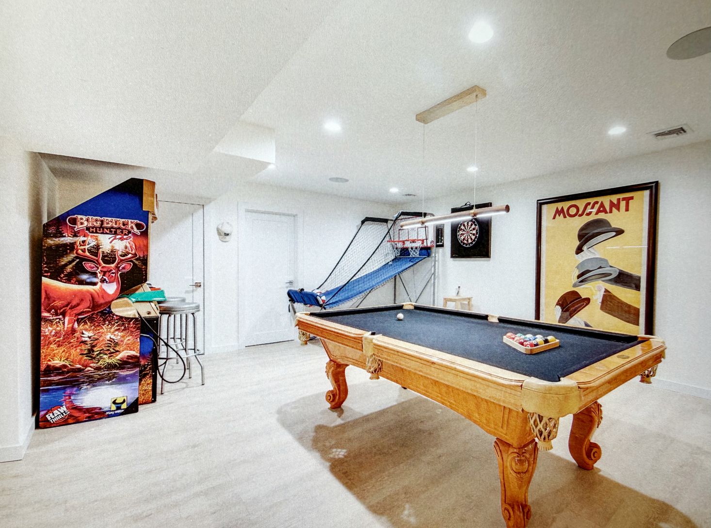  basement pool table / game room