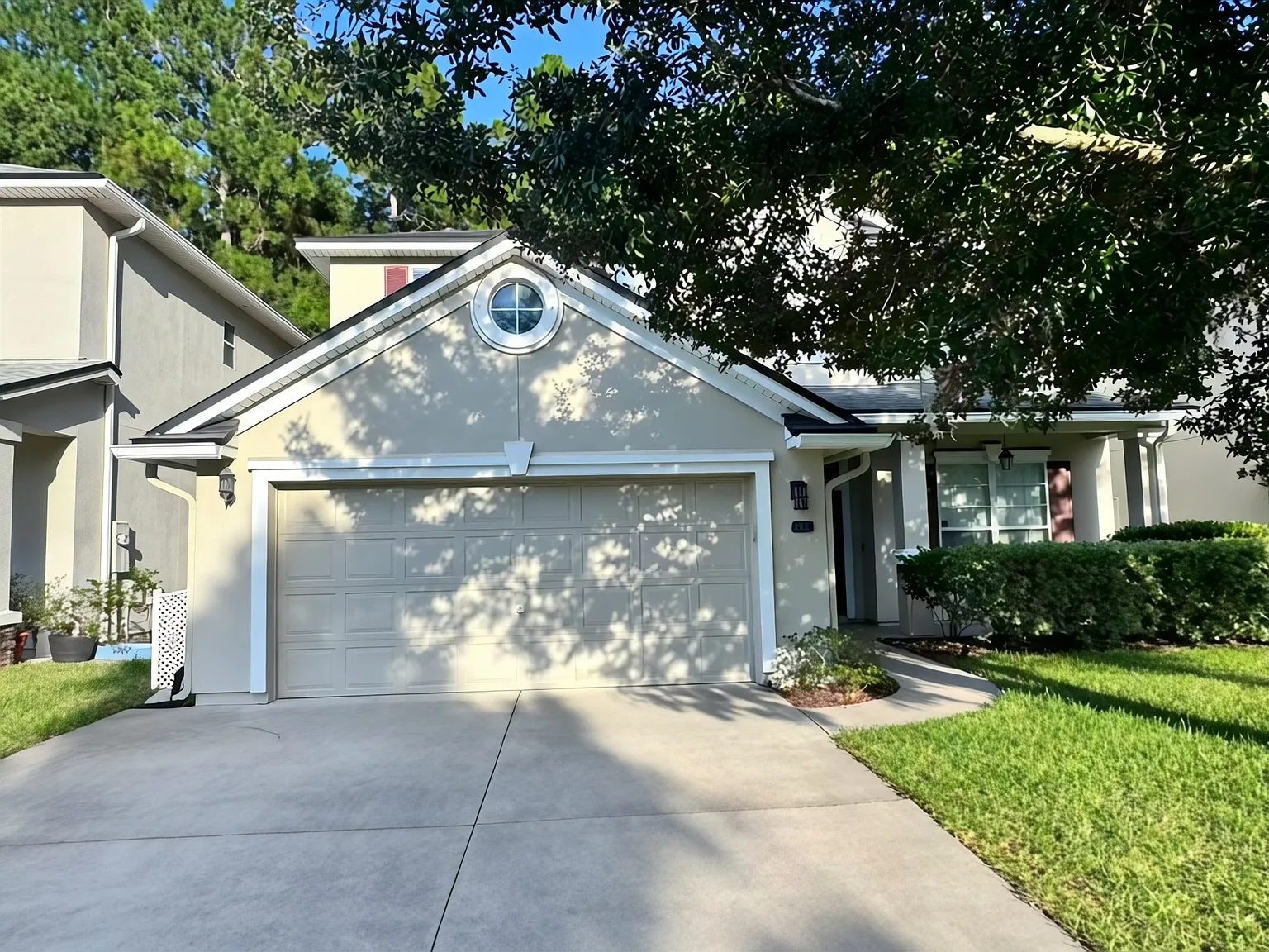 5 bed, 3092 sqft, $2,950 — Photo 1