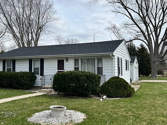2nd image of 3500 N Reserve St