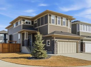 42 S Creekside Ave SW, Calgary, AB T2X4A9