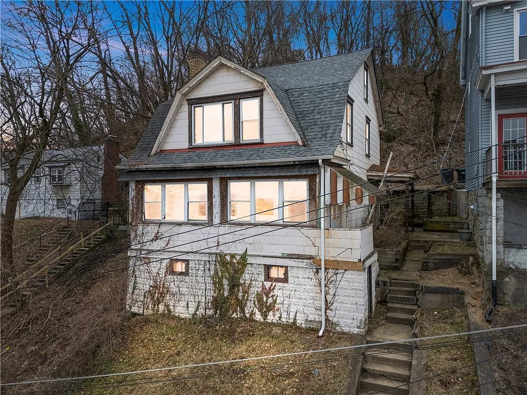 19 Prospect St photo 1