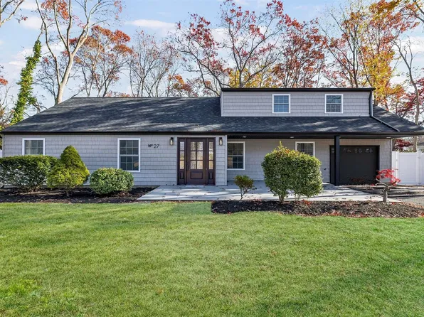 27 Campus Lane, Ronkonkoma, NY 11779