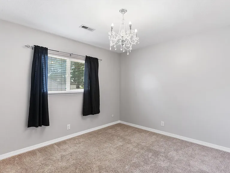 12912 Bryce Ave NE — Photo 18