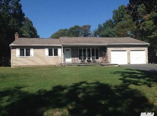 11 Sheffield Ct, Nesconset, NY 11767