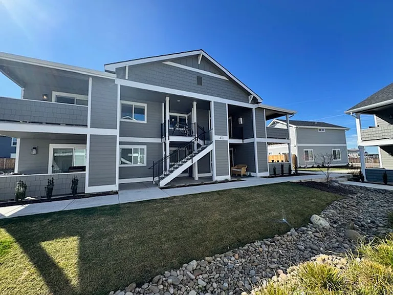 405-415 E Rapp Rd — Photo 1