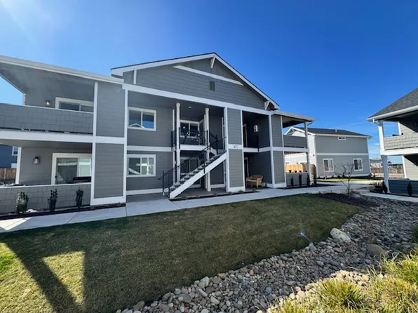 Newer Construction In Talent; Trenton Square, 405-415 E Rapp Rd #411-I, Talent, OR 97540