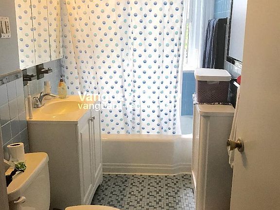 2nd image of 184 Saint Paul St #3R