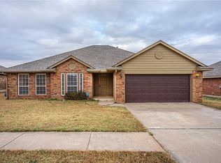 11313 NW 101st St, Yukon, OK 73099