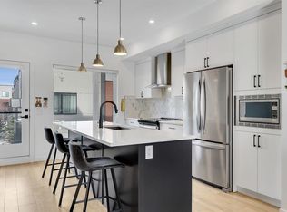 171 S Greenbriar Pl NW, Calgary, AB T3B 6J1