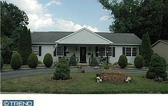 1st image of 300 S Gray Ave
