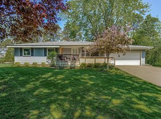 14410 Grenier Rd, Minnetonka, MN 55345