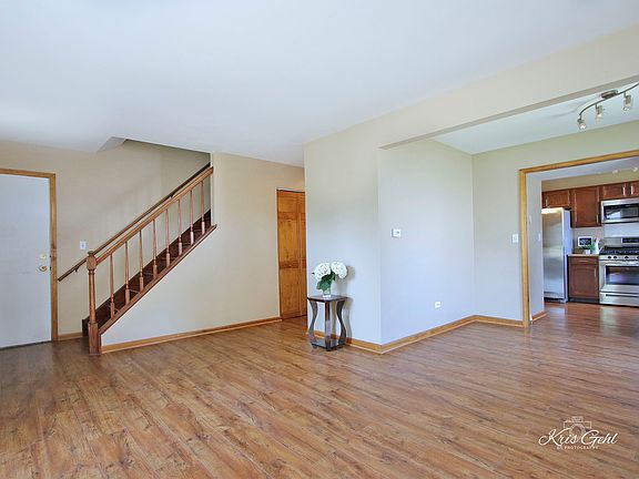3rd image of 5160 Winona Ln