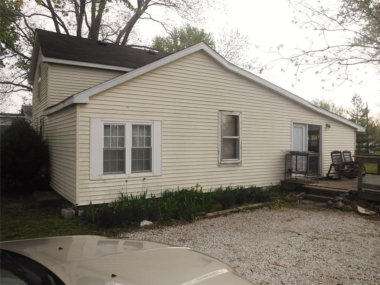 402 Adams St, Kane, IL 62054 Zillow