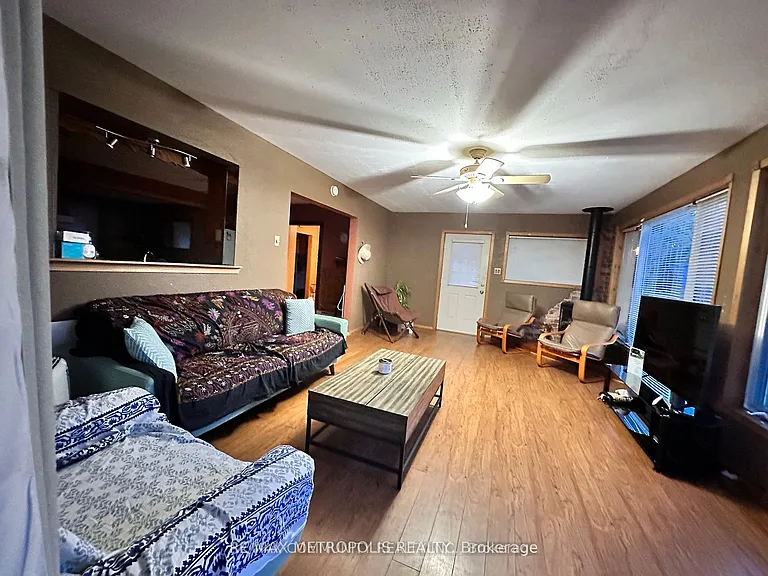 498 Hiscock Shores Rd — Photo 17