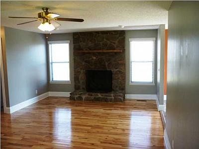 2nd image of 11834 Crestwood Trl