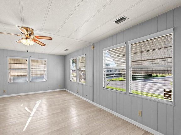 3rd image of 434 NE Topaz Terrace