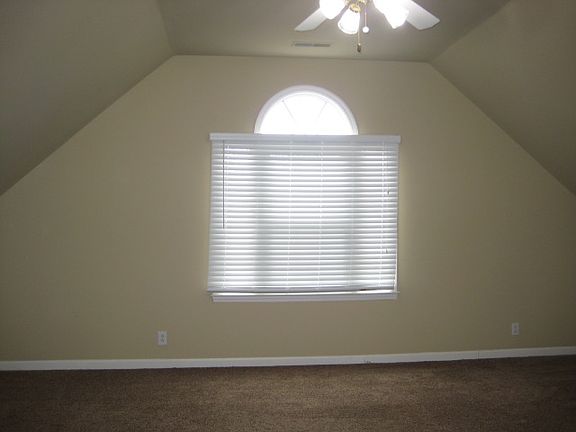 4th image of 2764 Durham Ct