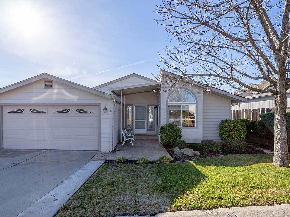 1st image of 12720 Robinia Cir Space 29
