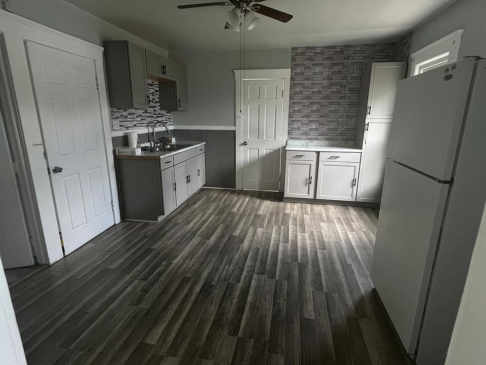 1st image of 3285 W 41st St