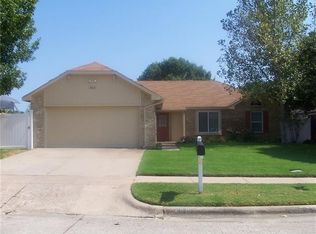 4815 Hollow Tree Dr, Arlington, TX 76018