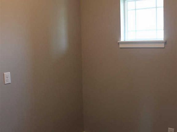 4th image of 11734 S 110th St