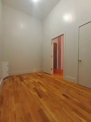 Rented by City Vista Inc | media 61