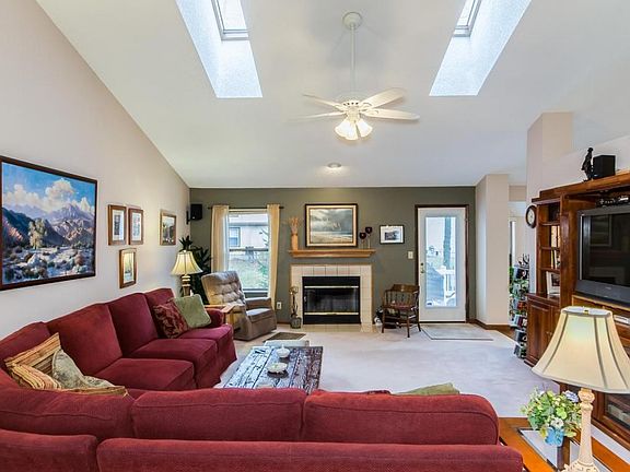 5th image of 693 Ozem Gardner Way