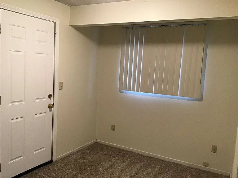 Beverly Ann Apartments — Photo 42
