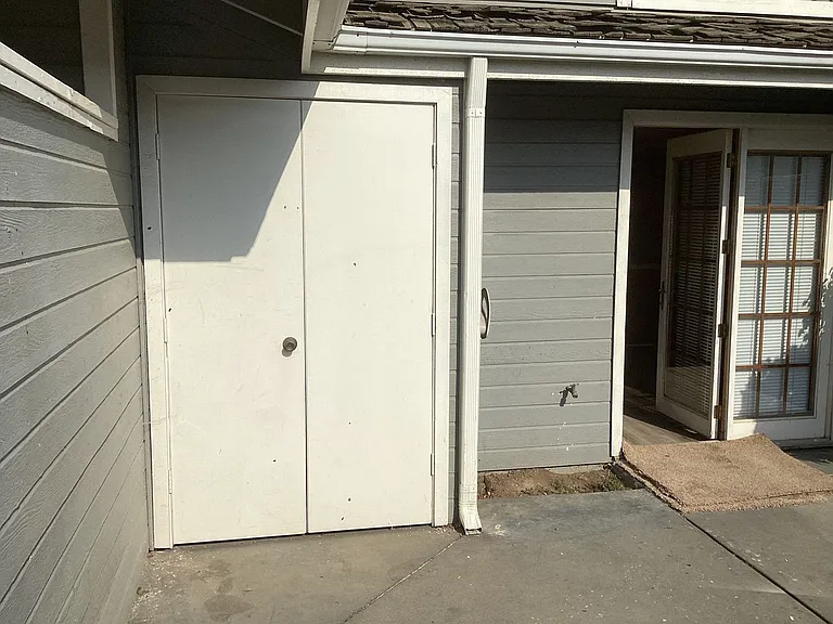 425-431 N Tiffany Dr — Photo 13