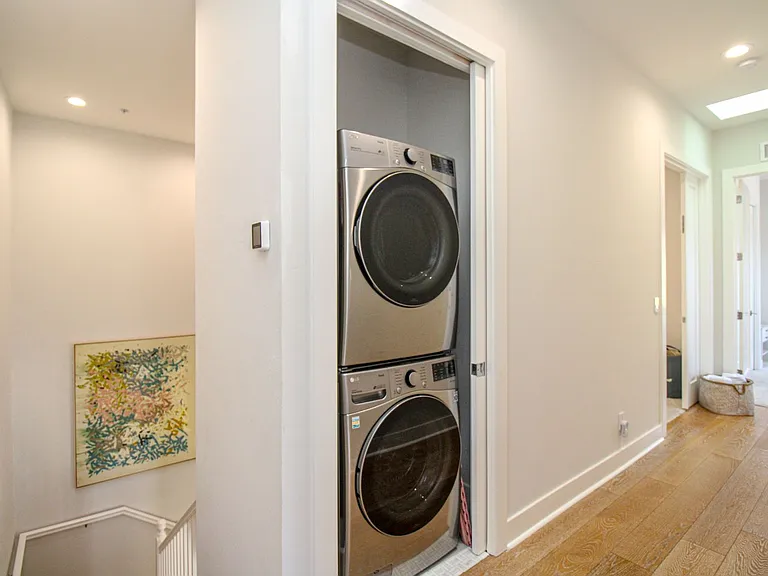 453 8th Ave S #106 — Photo 30