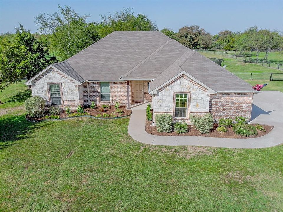 1st image of 3646 County Road 2208