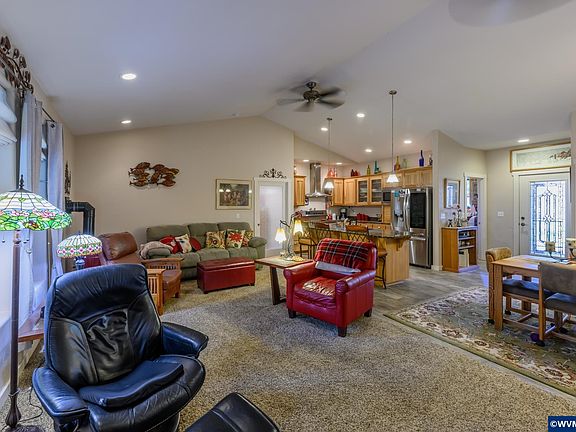 3rd image of 48482 E Meadow Way