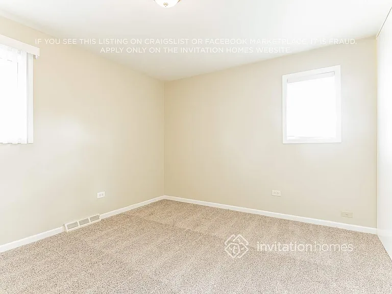 4331 Scott St — Photo 13