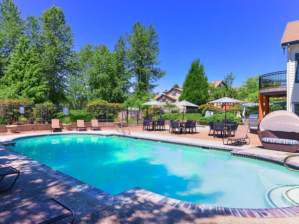 Deer Creek Apartments