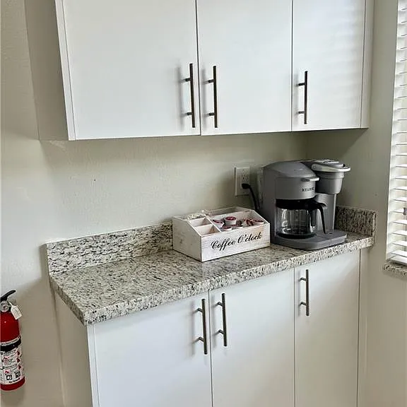 190 Palm Dr #1 — Photo 6
