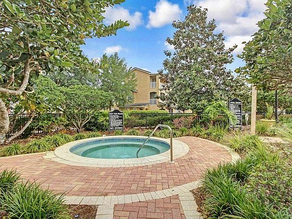 5th image of 10075 N Gate Pkwy #1610