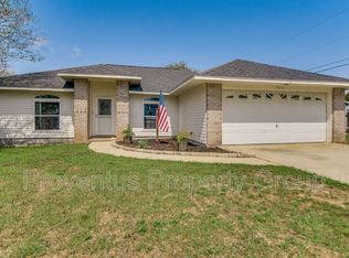 3661 London Rd, Navarre, FL 32566