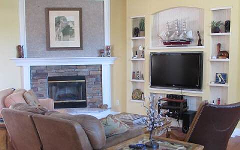 3rd image of 1506 Persimmon Cir S