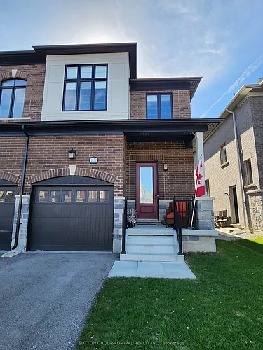 1477 Blackmore St Photo 1