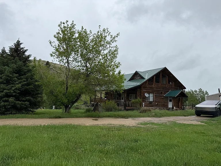 63 N Willow Creek Rd — Photo 5