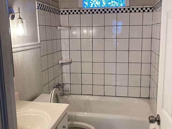 5th image of 1275 Belmont Ct
