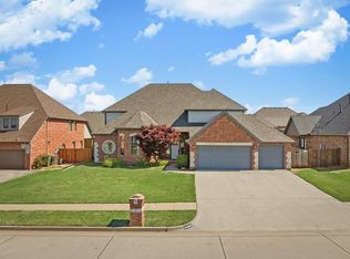 904 Justin Dr, Yukon, OK 73099