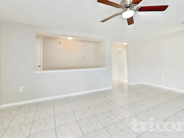 2483 Brownwood Dr — Photo 4