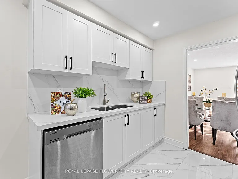 87 Tulip Dr — Photo 11