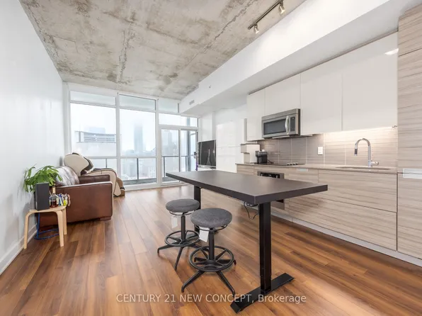 210 Simcoe St Unit 1909, Toronto, ON M5T 0A9