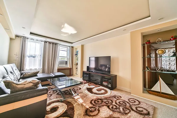 Sold by Remax Edge | media 2