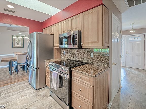 3rd image of 26140 Dunedin Ct