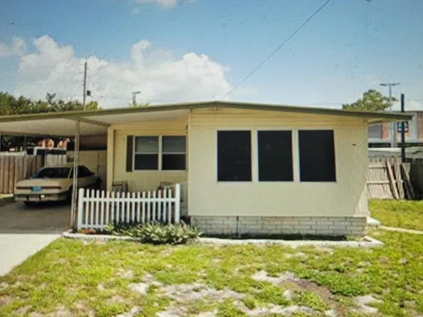 2574 Arbelia St, Clearwater, FL 33763