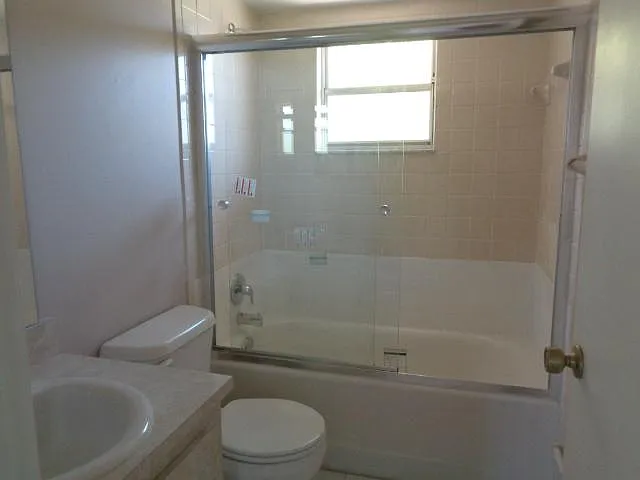 1445 SE 21st Ter — Photo 10